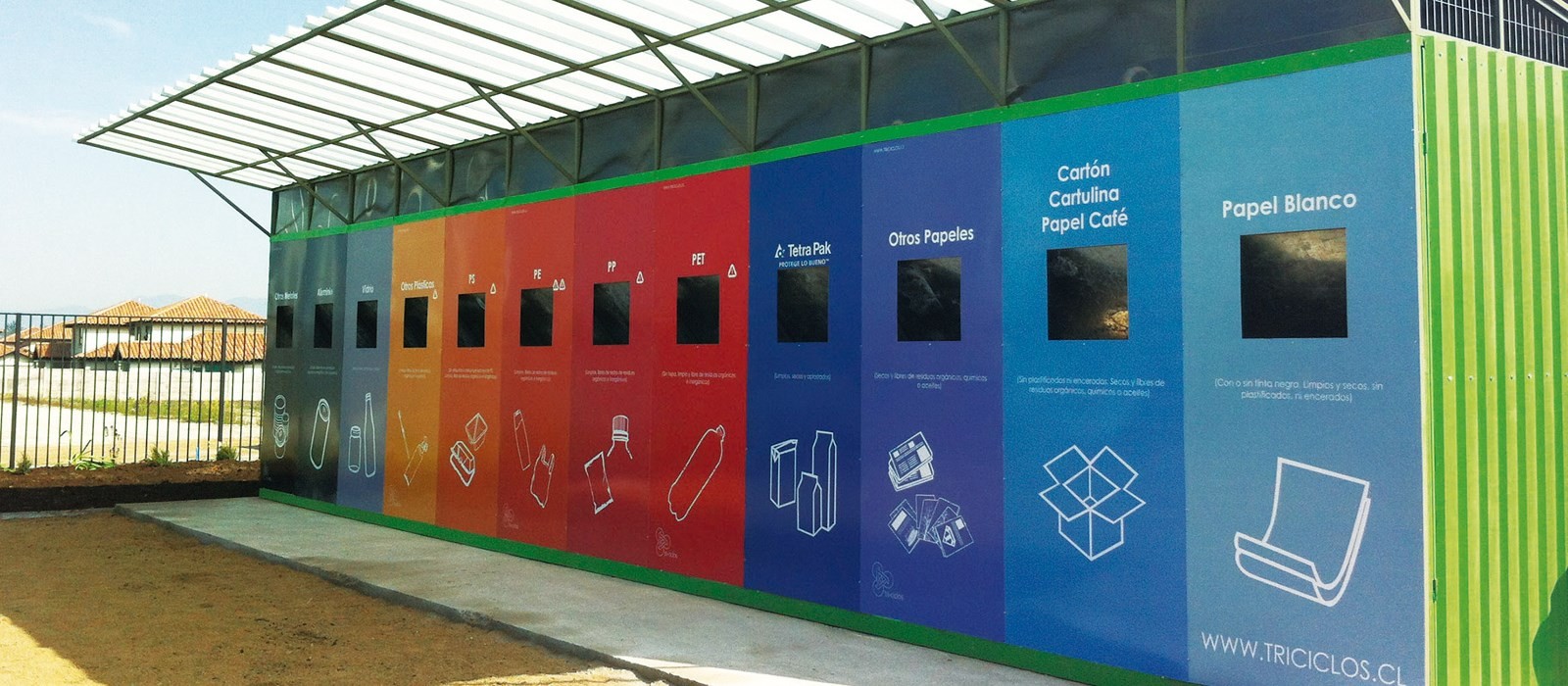 Recycling containers by TriCiclos in Chile